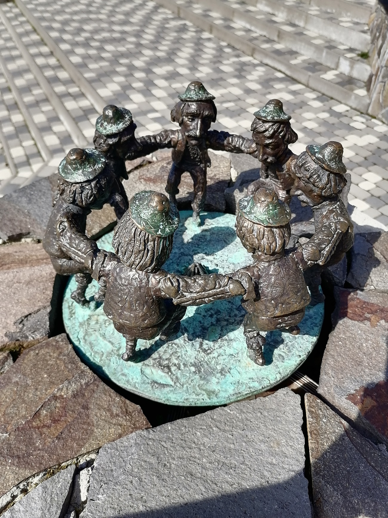 Синевир вже не той. Як змінилося найбільше озеро Українських Карпат за десять років